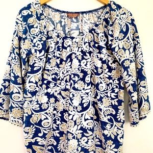 Women’s loose, flowy, blouse